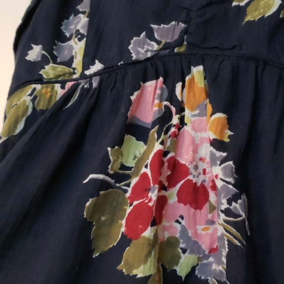 American Eagle - Navy Floral Tank - Picture 3 of 4